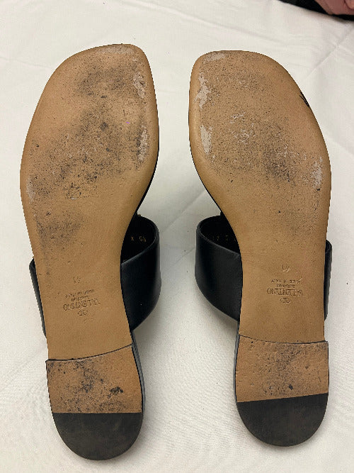 Sandalias Valentino Garavani Roman Stud T-Strap segunda mano