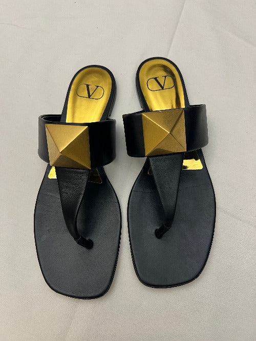 Sandalias Valentino Garavani Roman Stud T-Strap segunda mano