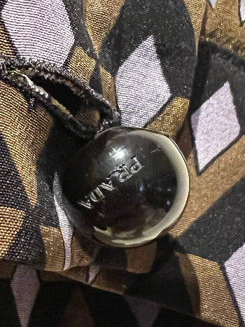Camisa Vintage de Seda Prada – Pre-Loved Estampado Satén