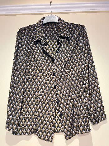 Camisa Vintage de Seda Prada – Pre-Loved Estampado Satén