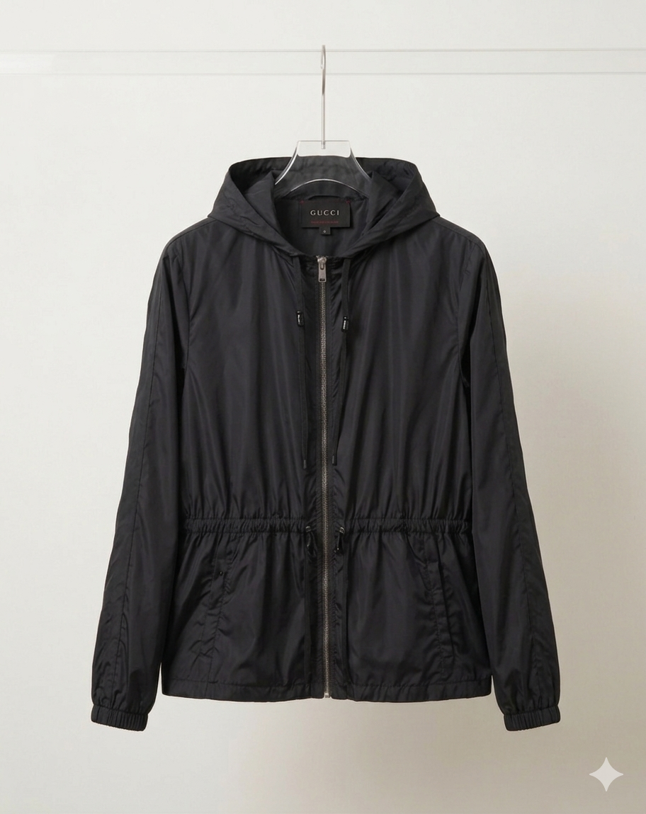 Chubasquero Nylon Gucci – Pre-Loved Talla L Negro